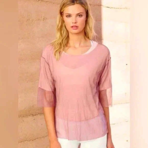 Alo Yoga Black Mesh Layer Up Top - Picture 9 of 9